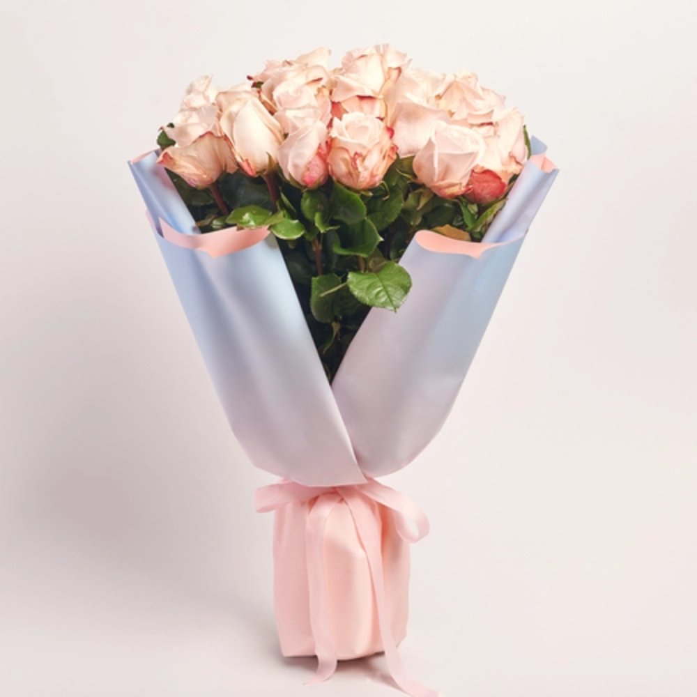 25 Pomaros roses Bouquet.