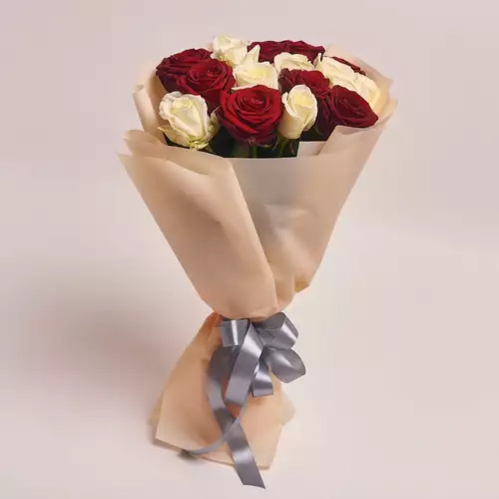 17 Mixed Red and White Roses Bouquet.